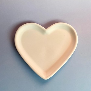 Tăviță ceramică în formă de inimioară, Casă & Stil de viață, Lumânări, parfumuri, arome, Suport lumânări, Ceramică, ARTYNOS