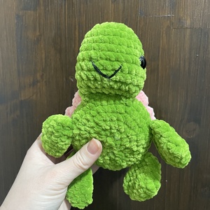 Țestoasă croșetată cu carapace trandafir - jucării și echipamente pentru copii - plușuri - broască de pluș - Artynos.ro