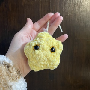 Steluță croșetată  - jucării și echipamente pentru copii - plușuri - figurine de pluș - Artynos.ro