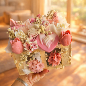 Aranjament flori in casuta de lemn  - Artynos.ro