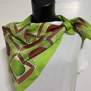 Esarfa patrata din matase naturala 100% pictata manual 74x74 cm - Verde Modern - îmbrăcăminte și modă - eșarfe, pălării, fularuri - șal, eșarfă de cap - Artynos.ro