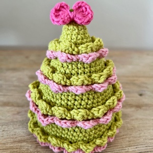 Brad de Crăciun croșetat - amigurumi - accesorii de crăciun - decorațiuni de crăciun de casă - spiriduși de crăciun, figurine - Artynos.ro