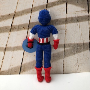 Căpitanul Supererou - amigurumi - jucării și echipamente pentru copii - plușuri - figurine de pluș - Artynos.ro