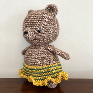Fetiță ursuleț de pluș croșetată - amigurumi - jucării și echipamente pentru copii - plușuri - păpușă croșetată, păpușă de pluș - Artynos.ro