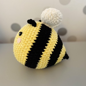 Albină - amigurumi - jucării și echipamente pentru copii - plușuri - păpușă croșetată, păpușă de pluș - Artynos.ro