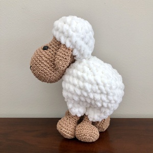 Croșetat bari alb - amigurumi - jucării și echipamente pentru copii - plușuri - păpușă croșetată, păpușă de pluș - Artynos.ro