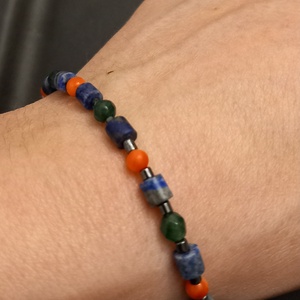 Bratara handmade cu pietre semipretioase si argint, Bijuterii, Brățări, Brățară cu mărgele, , Bratara handmade cu pietre semipretioase: lapis lazuli, agat fatetat, coral, hematit si accesorii a..., ARTYNOS