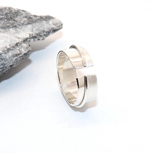 Inel de damă din argint, mat și strălucitor, mărimea 56, reglabil (EGY.198) - bijuterii - inele - inele cu perle - Artynos.ro