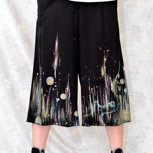 Pantaloni negri cu pictură abstractă, unicat - Artynos.ro