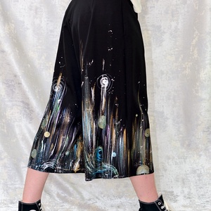 Pantaloni negri cu pictură abstractă, unicat - îmbrăcăminte și modă - haine damă - pantaloni damă - Artynos.ro