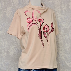 Tricou bej cu pictură florală, abstractă - îmbrăcăminte și modă - haine damă - tricou și top de damă - Artynos.ro
