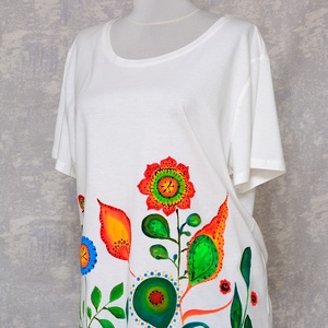 Tricou ivoire cu pictură florală, abstractă - îmbrăcăminte și modă - haine damă - tricou și top de damă - Artynos.ro
