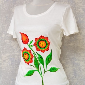 Tricou ivoire cu pictură florală, unicat - îmbrăcăminte și modă - haine damă - tricou și top de damă - Artynos.ro