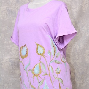 Tricou lila cu pictură florală, unicat - îmbrăcăminte și modă - haine damă - tricou și top de damă - Artynos.ro