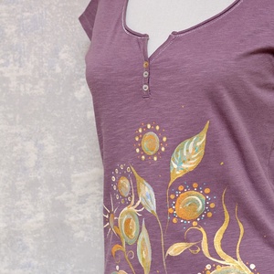 Tricou cu pictură florală, unicat - îmbrăcăminte și modă - haine damă - tricou și top de damă - Artynos.ro