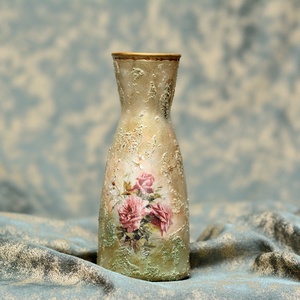 Vază flori: Trandafiri, Casa & Stil de viata, Accesorii pentru decorat casa, Suport de flori, Vaze, , Vază din sticlă lucrată manual, unicat, cu model floral. Vaza este decorată în tehnici mixte. Este ..., ARTYNOS