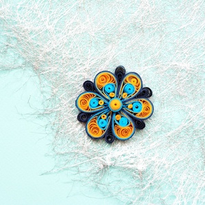 Broșă: Mandală/Floare - bijuterii - mărțișor - Artynos.ro