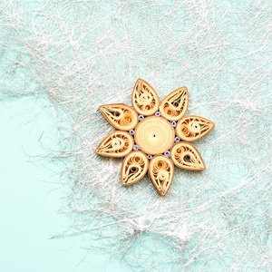 Brosa: Mandala/Floare, Bijuterii, Martisor, Arta de hartie, ARTYNOS