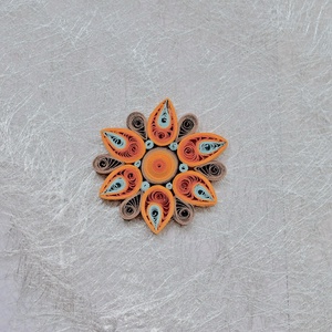 Broșă: Mandală/Floare - bijuterii - mărțișor - Artynos.ro