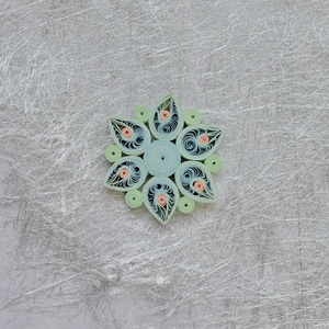 Broșă: Mandală/Floare - bijuterii - mărțișor - Artynos.ro