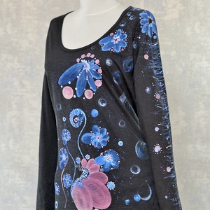 Bluză cu pictură abstractă, unicat - îmbrăcăminte și modă - haine damă - bluze damă - Artynos.ro