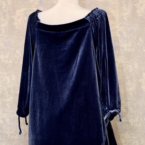 Bluză cu pictură florală, unicat - îmbrăcăminte și modă - haine damă - bluze damă - Artynos.ro