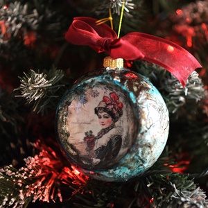 Glob concav : Vintage Christmas, Craciun, Decoratiuni de Craciun de casa, Globuri de Craciun, Decoupage, transfer si tehnici servetel, Glob concav, decorat manual, unicat.
Tehnica folosita: decoupage
Diametrul 10 cm
ATENTIE! Culorile ..., ARTYNOS