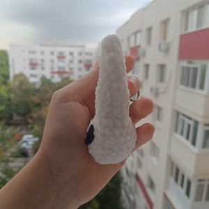 Hornet - Breloc crosetat - jucării și echipamente pentru copii - plușuri - șoarece de pluș - Artynos.ro