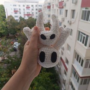 Hollow Knight + Hornet - Set brelocuri crosetate - jucării și echipamente pentru copii - plușuri - șoarece de pluș - Artynos.ro