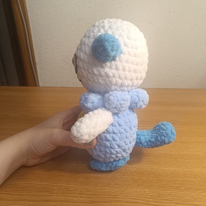 Oshawott Pokemon - Plus crosetat - jucării și echipamente pentru copii - plușuri - șoarece de pluș - Artynos.ro