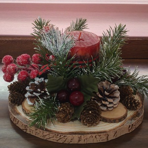 Aranjament Festiv cu Lumanare Rosie  Eleganta Naturala pentru Sarbatori, Craciun, Decoratiuni de Advent, Decor pentru masa de Advent, Aranjament de flori, Lumanare si fabricarea lumanarilor, ARTYNOS