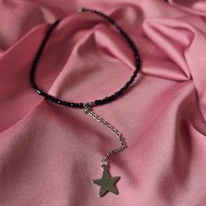 Colier din margele negre, Bijuterii, Coliere, Coliere cu pandative, Altele, ARTYNOS