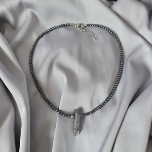 Colier din hematit - bijuterii - coliere - coliere cu pandative - Artynos.ro