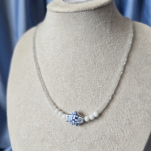 Colier din margele cu pandantiv peste - bijuterii - coliere - coliere din mărgele - Artynos.ro