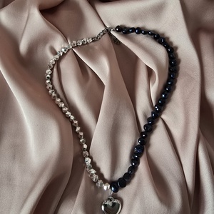 Colier cu perle negre de cultura  - bijuterii - coliere - coliere cu pandative - Artynos.ro