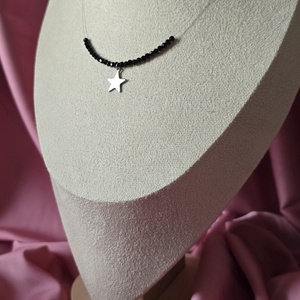 Colier pe fir transparent cu margele negre, Bijuterii, Coliere, Coliere din margele, Altele, ARTYNOS