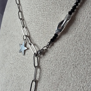 Colier din margele negre - bijuterii - coliere - coliere din mărgele - Artynos.ro