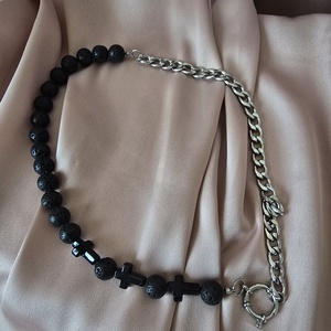 Colier din mărgele de lavă naturala, lanț din oțel inoxidabil. - bijuterii - coliere - coliere din mărgele - Artynos.ro