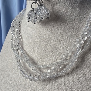 Colier din margele trasparente - bijuterii - coliere - coliere din mărgele - Artynos.ro