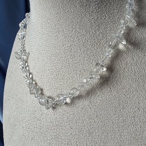 Colier din mărgele transparente și cuarț clar - bijuterii - coliere - coliere din mărgele - Artynos.ro