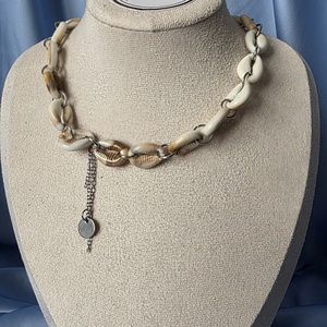 Colier de vara cu scoici din acril, Bijuterii, Coliere, Coliere din margele, Confectionarea bijuteriilor, ARTYNOS