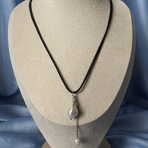 Colier cu snur din piele si perle de cultura baroca, Bijuterii, Coliere, Coliere din margele, Confectionarea bijuteriilor, ARTYNOS