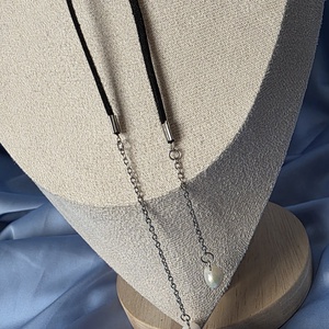 Colier din șnur de piele cu perle de cultură - bijuterii - coliere - coliere din perle - Artynos.ro