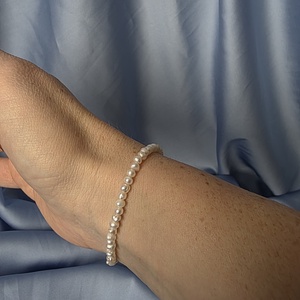 Brățară din perle de cultură și accesorii din oțel inoxidabil - bijuterii - brățări - brățări din perle - Artynos.ro