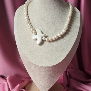 Colier de perle de cultură și pandantiv țurturică din ceramică - bijuterii - coliere - coliere cu pandative - Artynos.ro