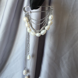 Brosa  cu perle de cultura si lanturi din otel inoxidabil , Bijuterii, Brose, Confectionarea bijuteriilor, ARTYNOS