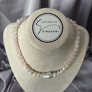 Colier cu cuarț roz spart și perle de cultură - bijuterii - coliere - coliere cu pandative - Artynos.ro