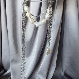 Brosa martisor din otel inoxidabil si perle de cultura, Bijuterii, Martisor, Altele, ARTYNOS