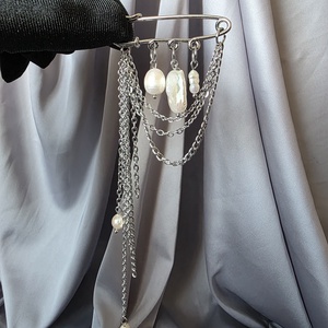 Brosa martisor din otel inoxidabil si perle de cultura, Bijuterii, Martisor, Confectionarea bijuteriilor, ARTYNOS