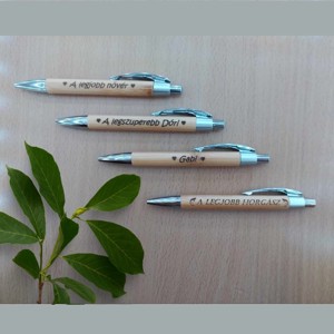 Pix Bamboo cu inscriptie personalizata, nume, , , ✨ Vrei ceva cu adevarat special? ✨
Descoperiti stilourile noastre unice, personalizate, gravate in ..., ARTYNOS